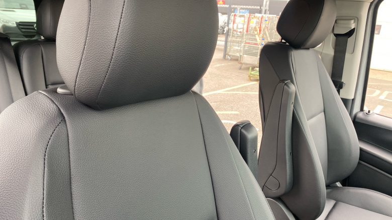 Mercedes-Benz Vito L2 Diesel Rwd 119CDI Select Crew Van 9G-Tronic